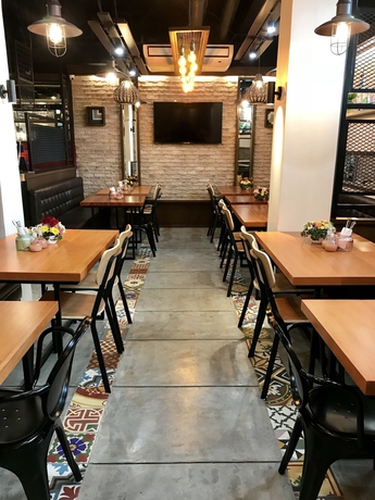 Imagen del bar/restaurante del Hotel Achievers Airport Hotel. Foto 3