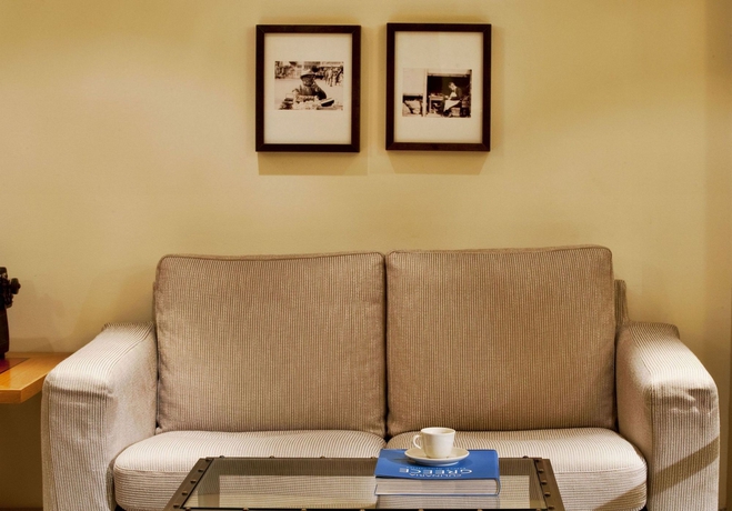 Imagen de los interiores del Hotel Achilleas, Atenas. Foto 9