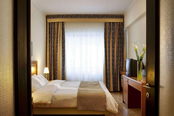 Imagen de la habitación del Hotel Achilleas, Atenas. Foto 6