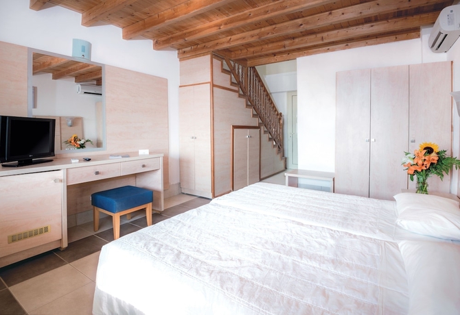 Imagen de la habitación del Hotel Achilleas Beach. Foto 6