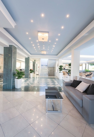 Imagen de los interiores del Hotel Achilleas Beach. Foto 18