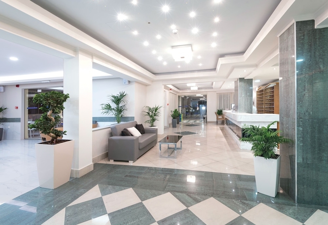 Imagen de los interiores del Hotel Achilleas Beach. Foto 19