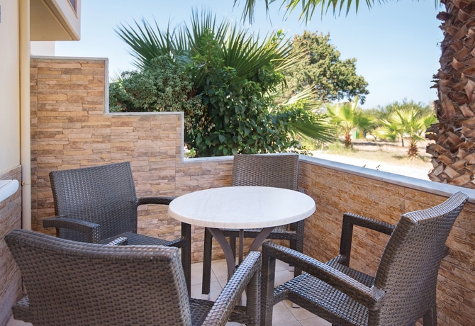 Imagen de la habitación del Hotel Achilleas Beach. Foto 13