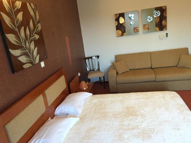 Imagen de la habitación del Hotel Achillio. Foto 10