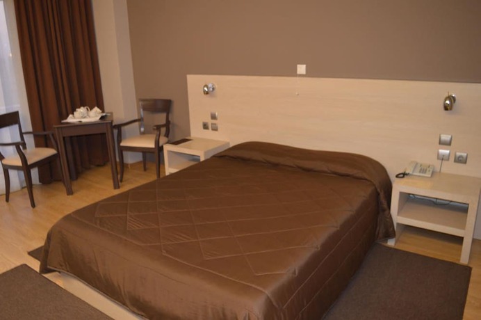 Imagen de la habitación del Hotel Achillio. Foto 15