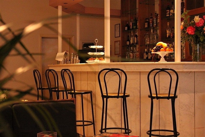 Imagen del bar/restaurante del Hotel Achillion, Atenas. Foto 3