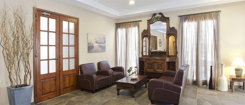 Imagen de los interiores del Hotel Achillion Hotel. Foto 5