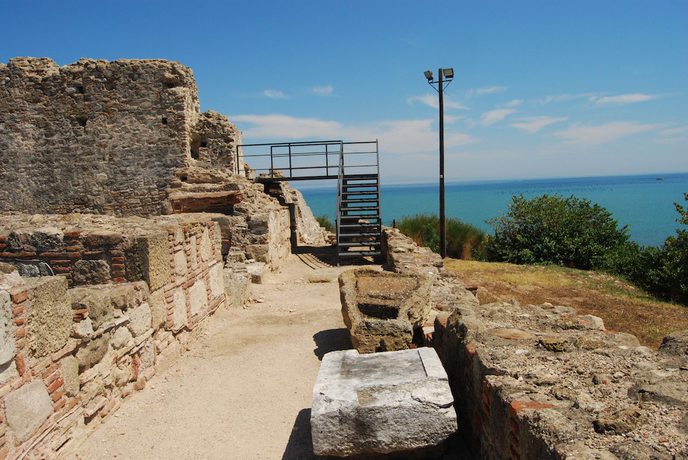 Imagen de los exteriores del Hotel Achillion, Paralia. Foto 16