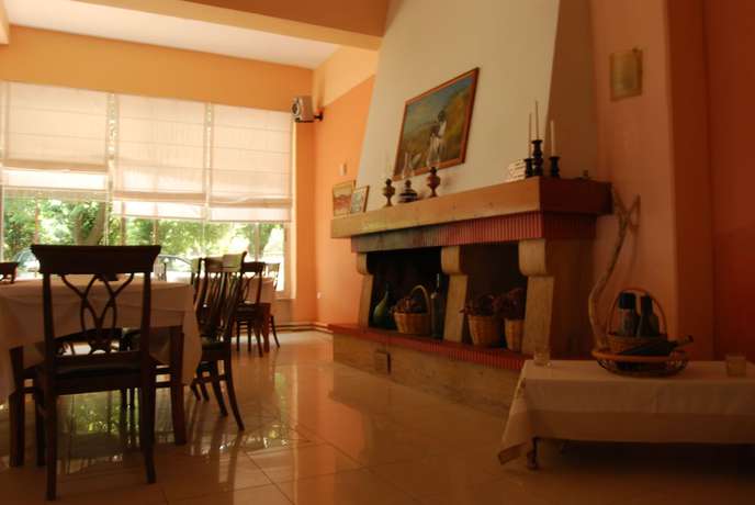 Imagen del bar/restaurante del Hotel Achillion, Paralia. Foto 7