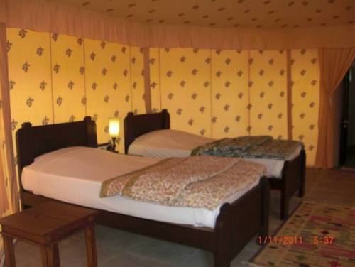 Imagen de la habitación del Hotel Achrol Bagh. Foto 6