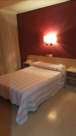 Imagen de la habitación del Hotel Achuri. Foto 6