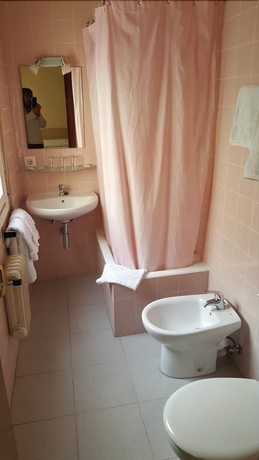 Imagen de la habitación del Hotel Achuri. Foto 8