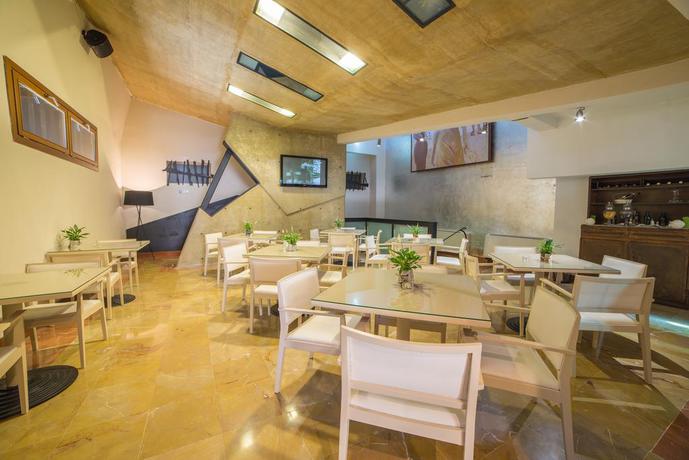 Imagen del bar/restaurante del Hotel Acinipo. Foto 2