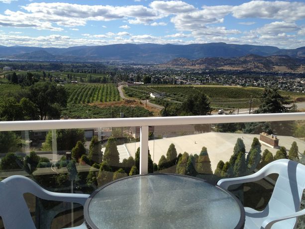 Imagen de los interiores del Hotel Acker Vacation Homes and Suites. Foto 16