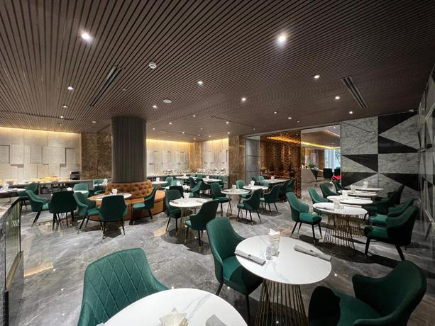 Imagen del bar/restaurante del Hotel Acnos. Foto 2