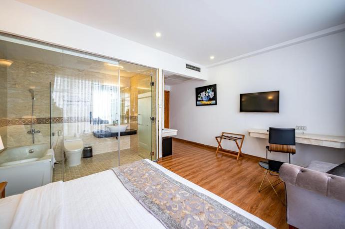 Imagen de la habitación del Hotel Acnos Grand. Foto 3