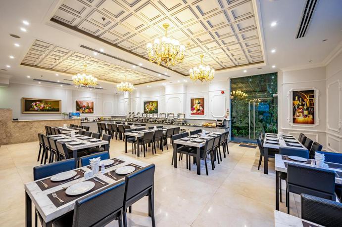 Imagen de los interiores del Hotel Acnos Grand. Foto 9