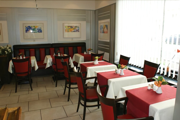 Imagen del bar/restaurante del Hotel Acon. Foto 2
