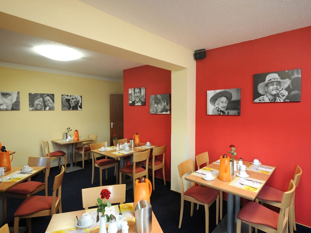 Imagen del bar/restaurante del Hotel Acora Bonn Living The City. Foto 2