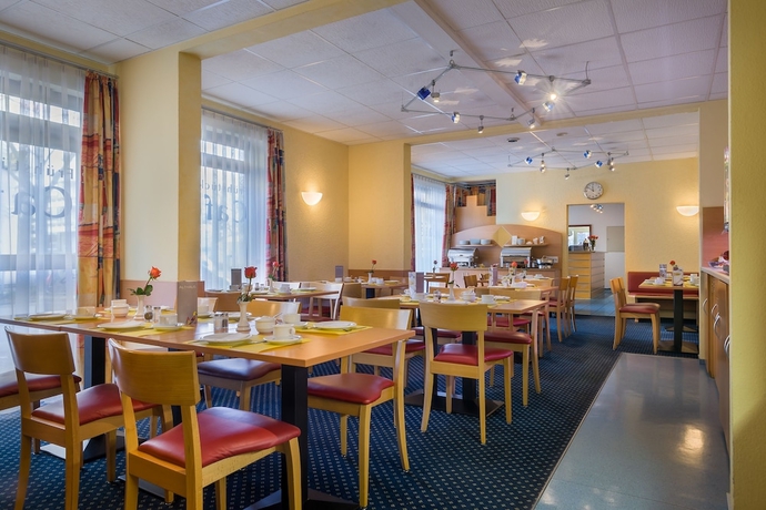 Imagen del bar/restaurante del Hotel Acora Karlsruhe Zentrum Living The City. Foto 3