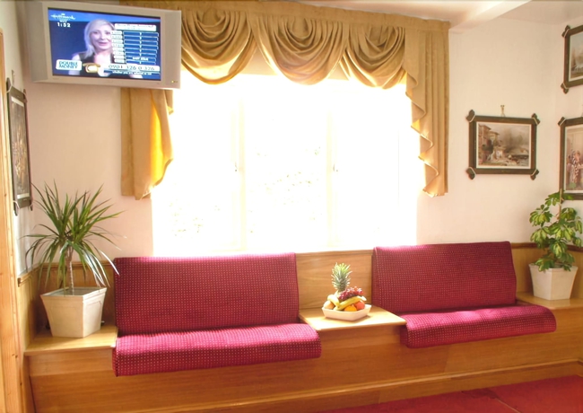 Imagen de los interiores del Hotel Acorn Lodge Gatwick. Foto 16