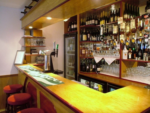 Imagen del bar/restaurante del Hotel Acorn Lodge Gatwick. Foto 3