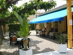 Imagen de los exteriores del Hotel Acotel Confort. Foto 5