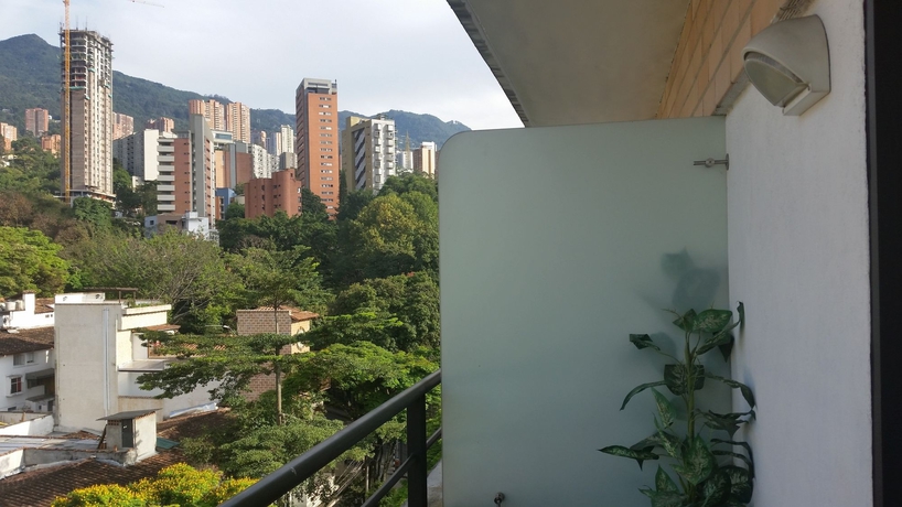 Imagen de los exteriores del Hotel Acqua Medell&iacute;n. Foto 13