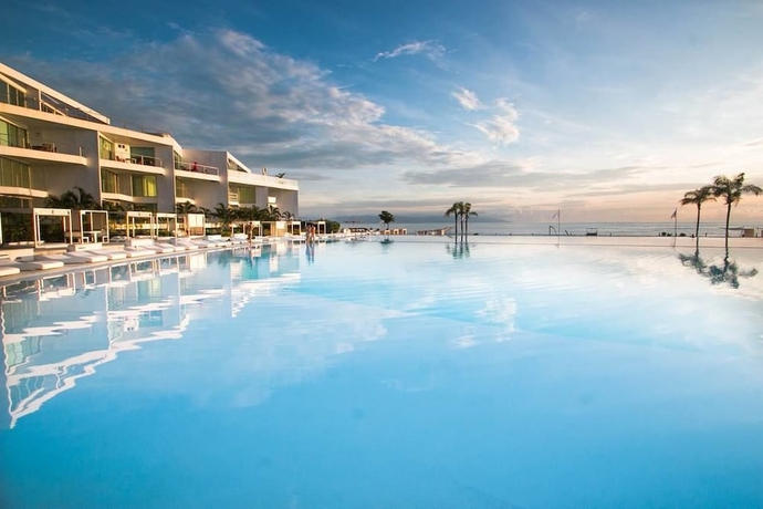 Imagen de la piscina del Hotel Acqua Nuevo Vallarta. Foto 16