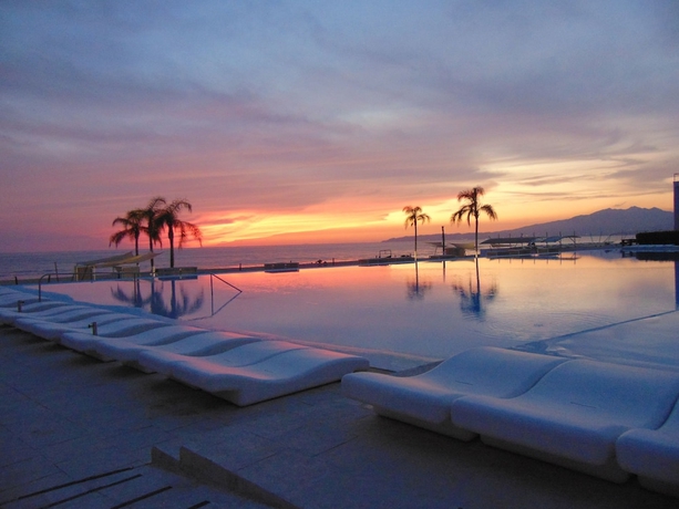 Imagen de la piscina del Hotel Acqua Nuevo Vallarta. Foto 18