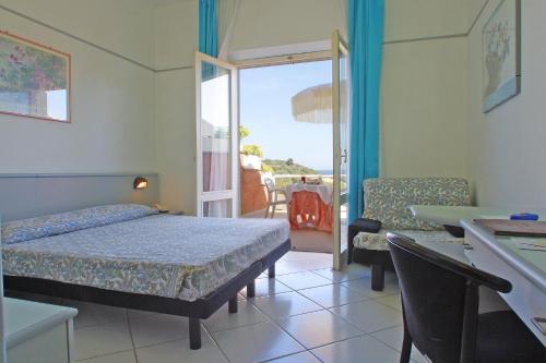 Imagen de la habitación del Hotel Acquamarina, Portoferraio. Foto 6