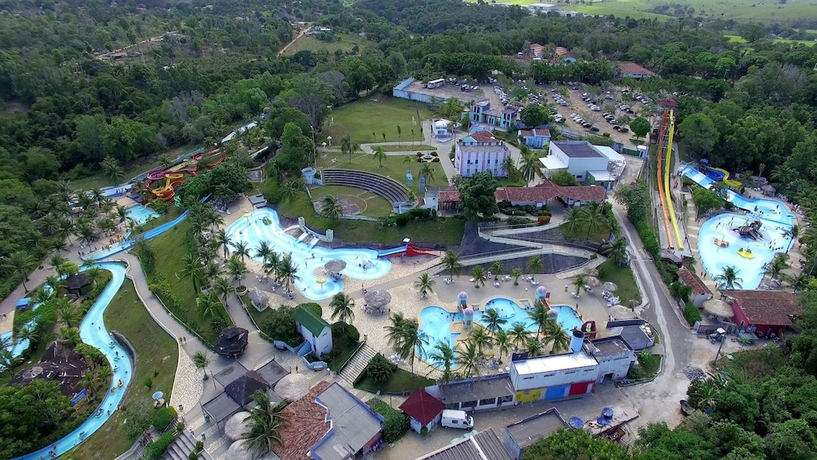 Imagen de la piscina del Hotel Acquamarine Park. Foto 19
