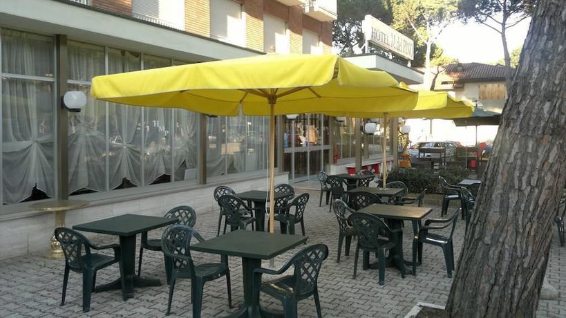 Imagen de los exteriores del Hotel Acquaterme. Foto 9
