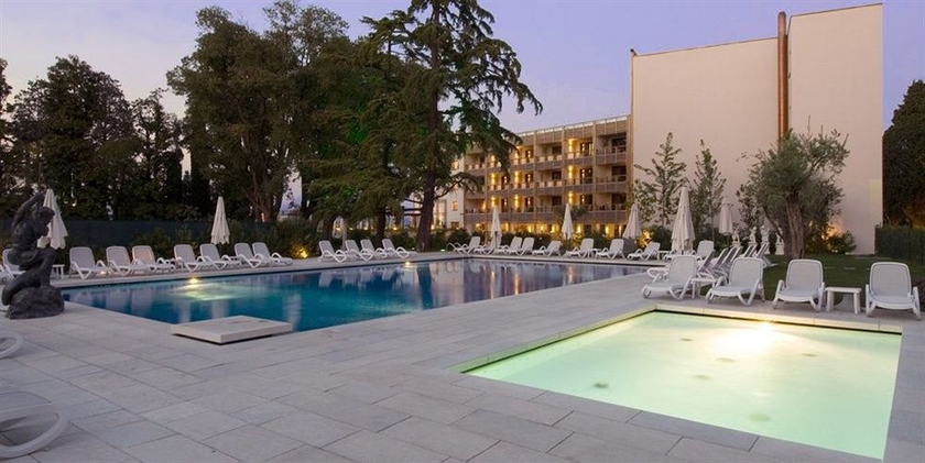 Imagen de la piscina del Hotel Acquaviva Del Garda. Foto 10