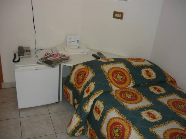 Imagen de la habitación del Hotel Acquazzurra. Foto 5