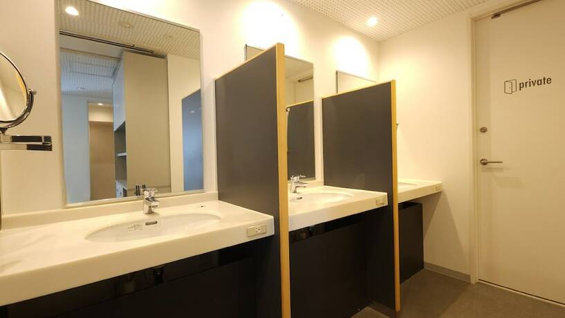 Imagen de la habitación del Hotel Acro Capsule Namba Dotonbori. Foto 17