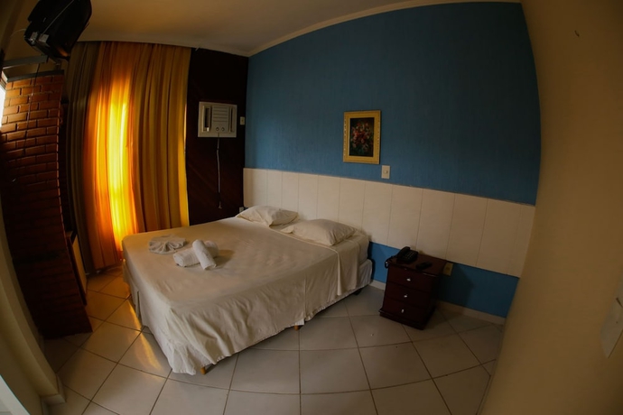Imagen de la habitación del Hotel Acr&oacute;polis Marina. Foto 2
