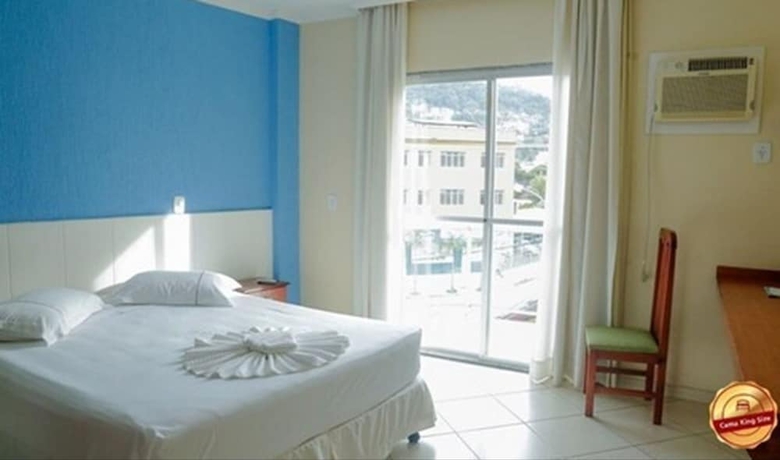 Imagen de la habitación del Hotel Acr&oacute;polis Marina. Foto 4