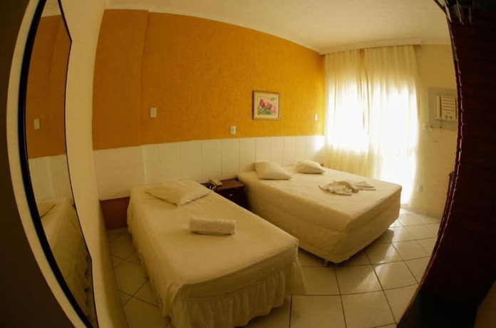 Imagen de la habitación del Hotel Acr&oacute;polis Marina. Foto 6