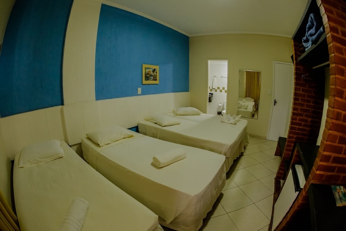 Imagen de la habitación del Hotel Acr&oacute;polis Marina. Foto 10