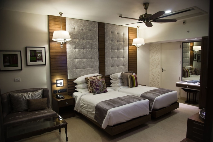 Imagen de la habitación del Hotel Acron Waterfront Resort. Foto 3