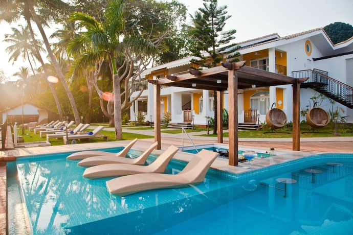 Imagen general del Hotel Acron Waterfront Resort. Foto 1