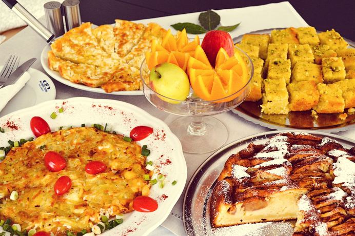 Imagen del bar/restaurante del Hotel Acropol. Foto 4