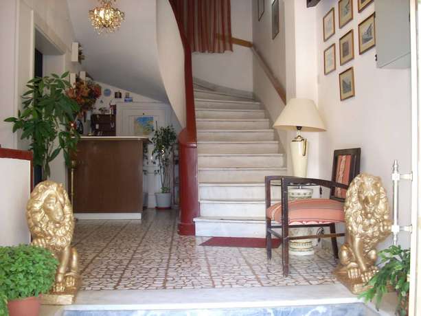 Imagen general del Hotel Acropole, Loutraki - Perachora. Foto 1