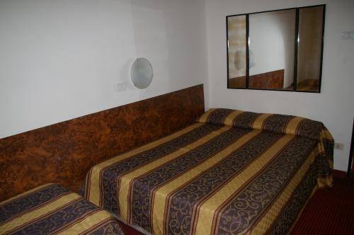 Imagen de la habitación del Hotel Acropoli, Roma. Foto 9