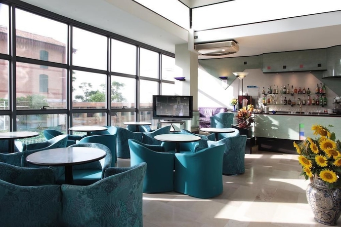 Imagen del bar/restaurante del Hotel Acropolis, Costa de Rimini. Foto 11