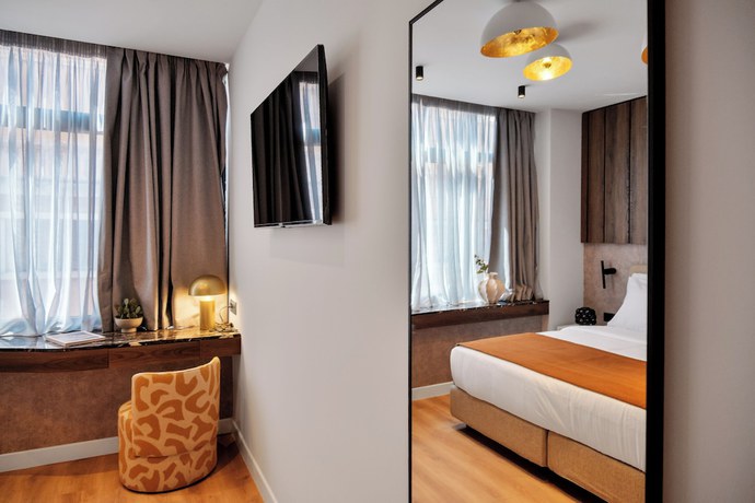 Imagen de la habitación del Hotel Acropolis Grid Athens. Foto 4