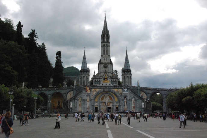 Imagen de los exteriores del Hotel Acropolis, Lourdes. Foto 15