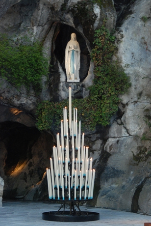 Imagen de los exteriores del Hotel Acropolis, Lourdes. Foto 16