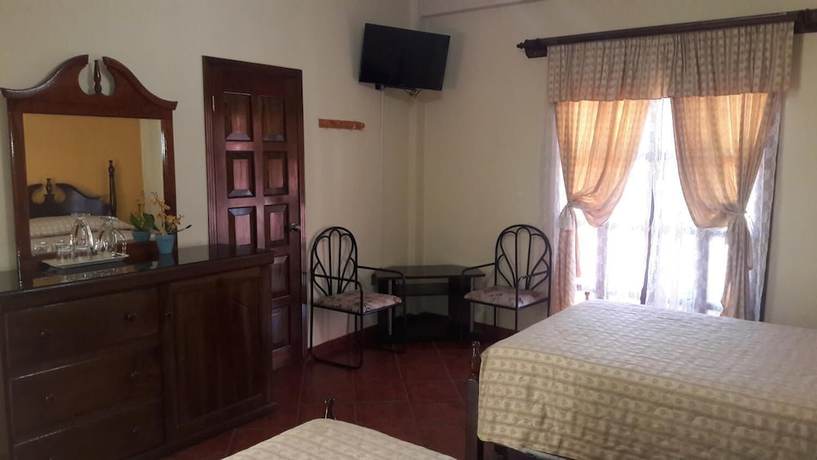 Imagen de la habitación del Hotel Acropolis Maya. Foto 12